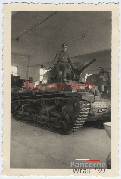 [Z.Pz.Lehr.Abt.001] C138 Foto Wehrmacht Panzer Lehr Abtl. Wünsdorf Erpobung Beute Skoda Nummer Emble.jpg