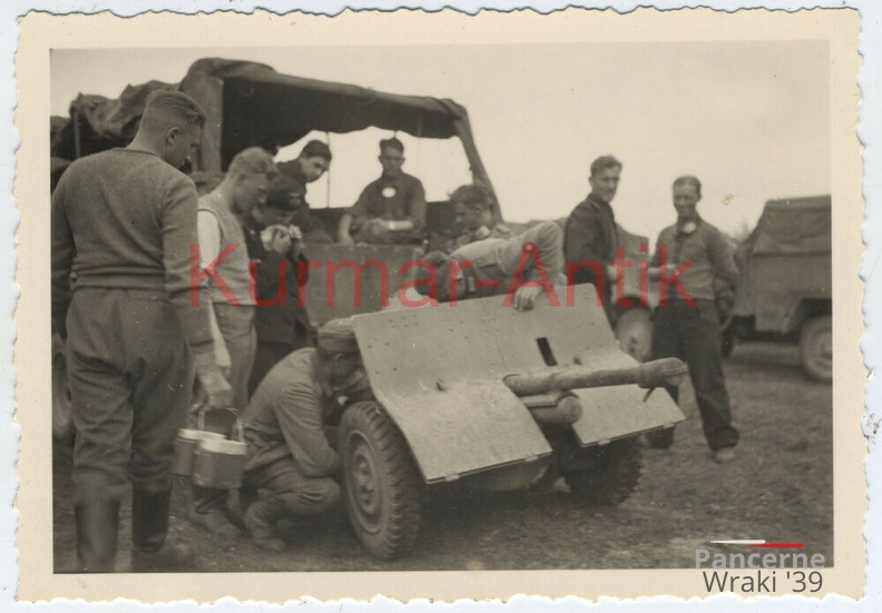 [Z.Pz.Lehr.Abt.001] C155 Foto Wehrmacht Panzer Lehr Abtl. Polen Feldzug Beute Panzer PAK Kanone