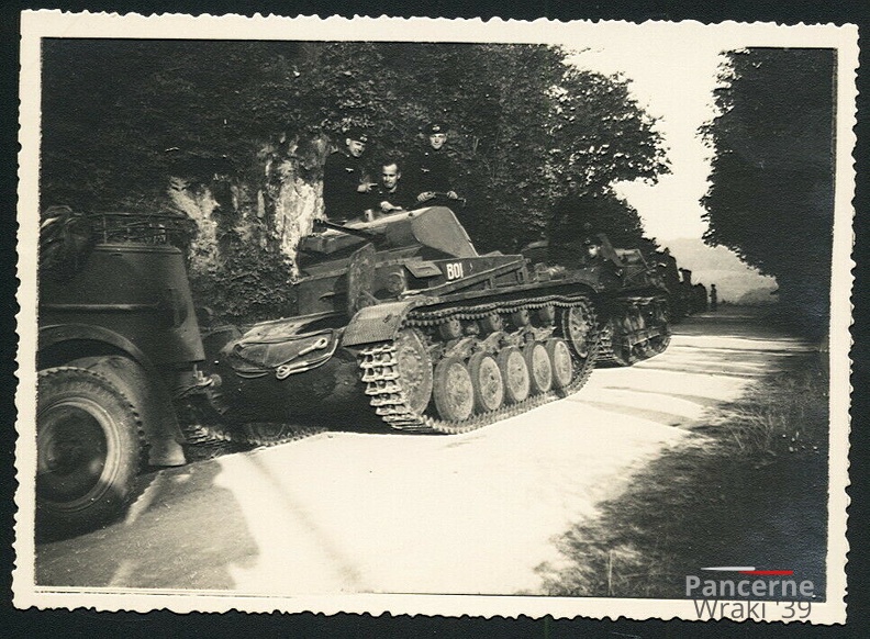 [Z.Pz.Nachr.Abt.39.001] B012 Panzer 2. WK 1933-45 Panzerregiment aw.jpg