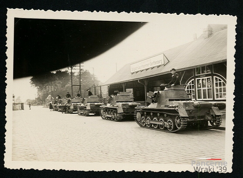 [Z.Pz.Nachr.Abt.39.001] B018 Panzer Bahnhof Finsterwalde 2. WK 1933-45 Panzerregiment aw.jpg