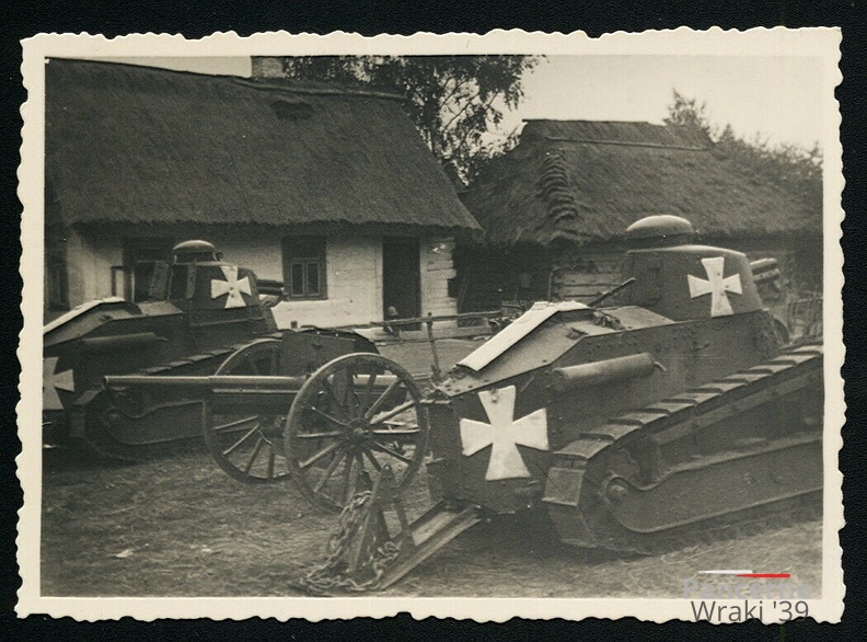 [Z.Pz.Nachr.Abt.39.001] B040 Panzer Beutepanzer Renault Polen 2. WK 1933-45 Panzerregiment aw.jpg