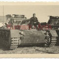 [Pz3][#002]{101}{a} Pz.Kpfw III Ausf.D, Pz.Rgt.1, #242