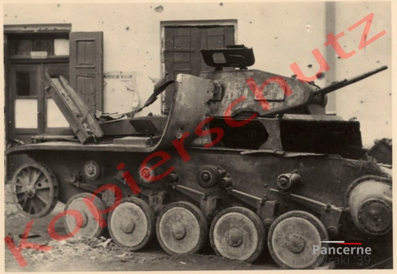 [Pz2][#284]{109}{a} Pz.Kpfw II Ausf.C, Pz.Reg.35, #R03, Warszawa, Grójecka 72