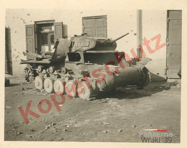 [Pz2][#284]{119}{a} Pz.Kpfw II Ausf.C, Pz.Reg.35, #R03, Warszawa, Grójecka 72.jpg