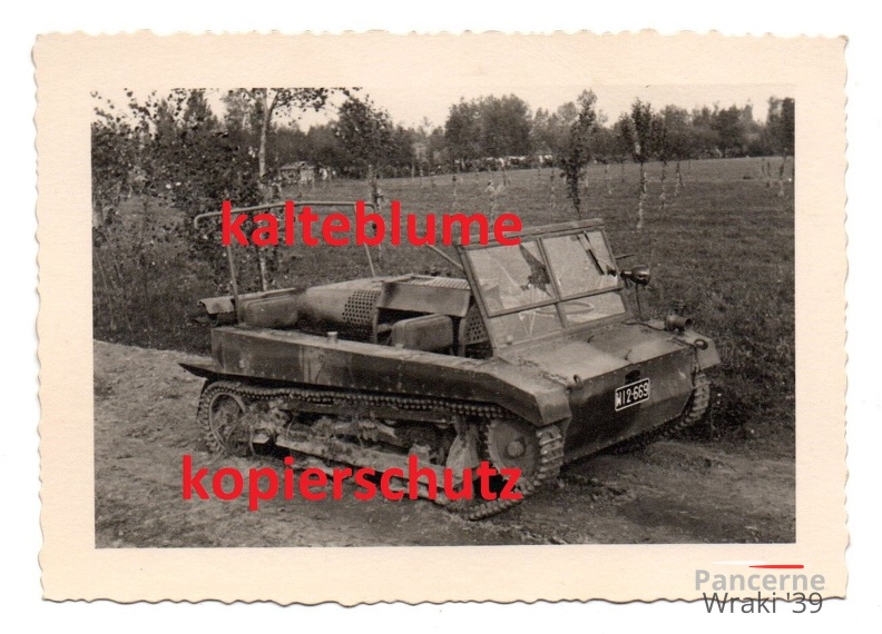 [Z.Inf.Rgt.102.001] 2 WK Foto , Polnische Zugmaschine c2p mit Kennung , Polen Feldzug 1939 a.jpg