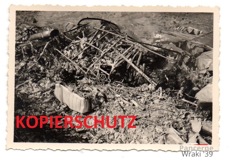 [Z.Inf.Rgt.102.001] Abgeschossenes Polnische Flugzeug Region Lodz , Polen Feldzug 1939 a.jpg