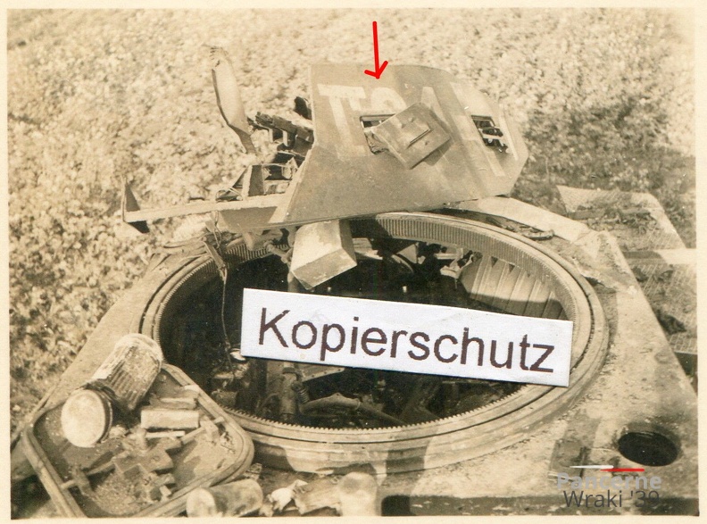 [Pz2][#260]{002}{a} Pz.Kpfw II Ausf.C, Pz.Rgt.35, #II04, Mokra.jpg