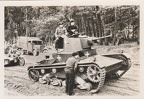 [Z.Pz.Div.04.001] 0093 Polenfeldzug, erbeuteter poln.Panzer 7TP mit Balkenkreuz,selten aw.jpg