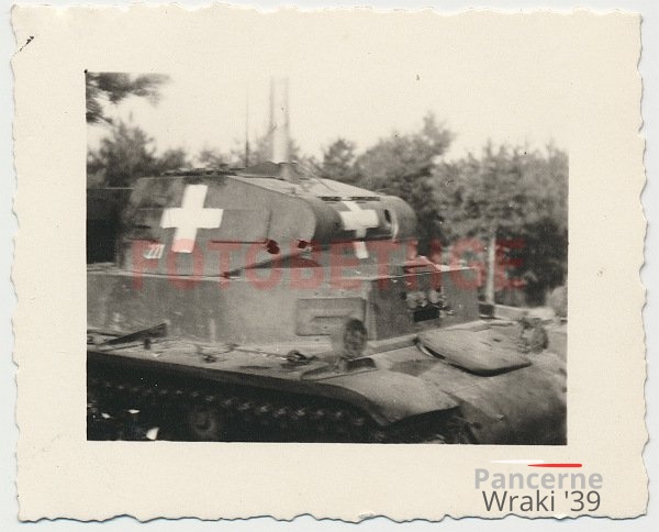 [Pz2][#381]{001}{a} Pz.Kpfw II Ausf.C, Pz.Abt.66, #221.jpg