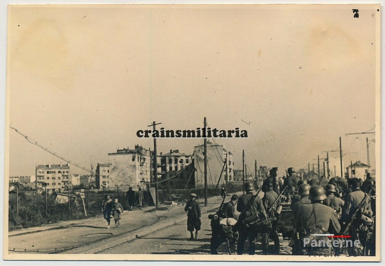 [Z.Inf.Rgt.20.001] #013 Foto Einmarsch 10.ID in zerstörtes WARSCHAU Polen 1939.jpg