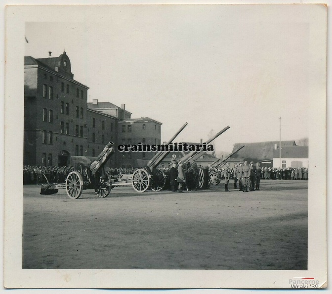 [Z.Art.Rgt.17.001] DSC #010 Foto Artillerie Geschütz b. Vereidigung Art.Rgt.53 Kaserne ANSBACH Bayern.jpg