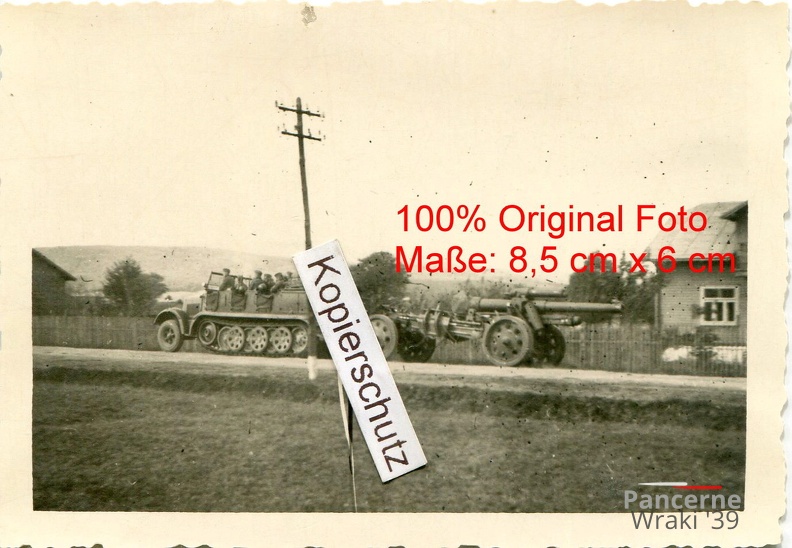 [Z.Pz.Rgt.31.002] 19390907 SdKfz mit Geschütz , Panzer Rgt. 31 bei Proszowice am 7.9.1939 aw.jpg