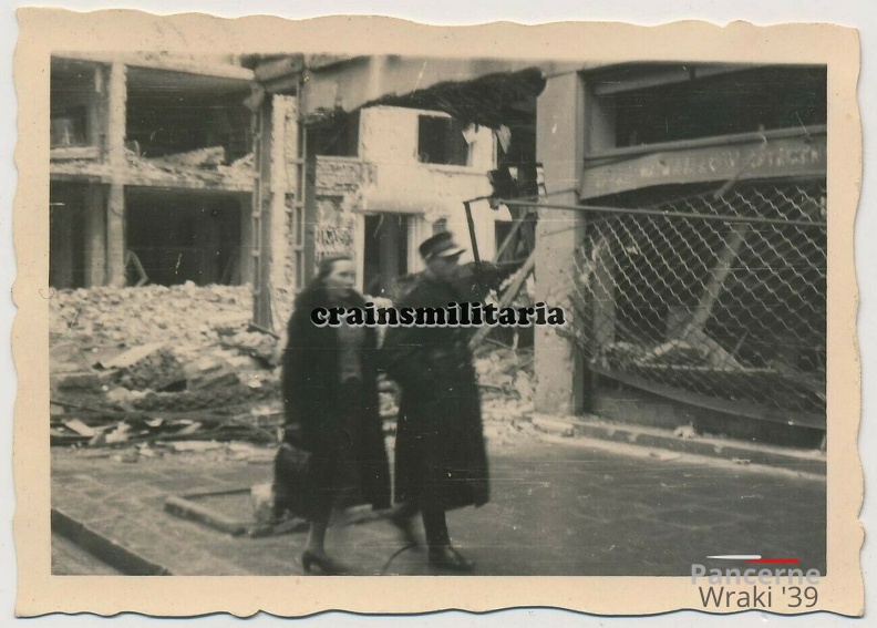 [Z.Inf.Rgt.72.002] #11 Orig. Foto Bevölkerung in zerstörtes WARSCHAU Polen 1939