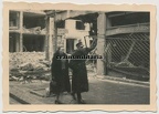 [Z.Inf.Rgt.72.002] #11 Orig. Foto Bevölkerung in zerstörtes WARSCHAU Polen 1939
