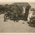 [Z.Art.Rgt.53.001] #008 Mechaniker Art.Rgt.53 mit Krad Motorrad Lkw in Kaserne ANSBACH 1939
