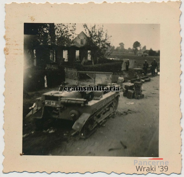 [Z.Art.Rgt.53.001] #047 Foto polnische Beute Tankette Panzer zerstört vor WARSCHAU Polen 1939.jpg