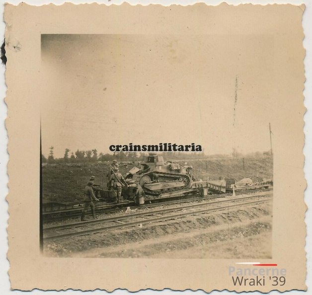 [Z.Art.Rgt.53.001] #048  Foto polnische Beute Panzer Renault FT-17 Tank vor WARSCHAU Polen 1939.jpg