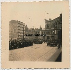 [Z.Art.Rgt.53.001] #052 Foto Einmarsch Art.Rgt.53 Kübelwagen b. Bahnhof in WARSCHAU Polen 1939