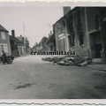[Z.Art.Rgt.53.001] #084 Foto Strassen von LANDEN b. Tienen Belgien nach Kampf Art.Rgt.53 in 1940