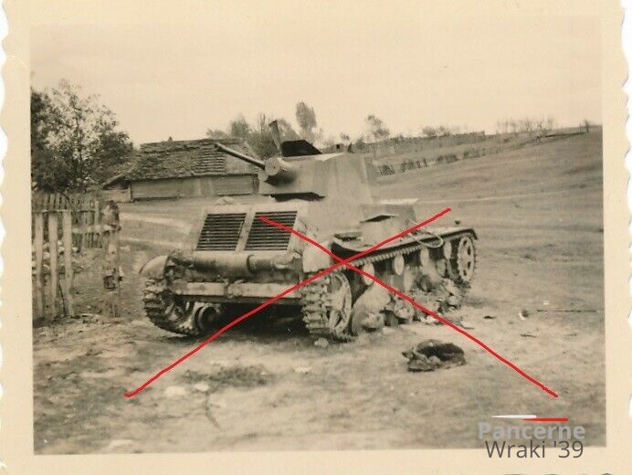 [Z.X0015] N3 Wehrmacht 2.WK ww2 Foto Beutepanzer Panzer Polen-Feldzug Tomaszow PzKpfw 7TP aw