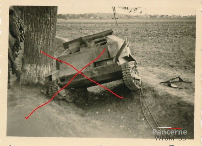 [Z.X0015] N9 Wehrmacht 2.WK ww2 Foto Beutepanzer Panzer Polen-Feldzug Ladungsträger SdKfZ aw.jpg