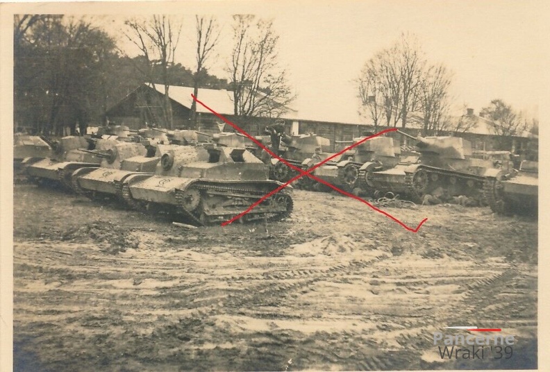 [Z.X0014] Nr. 29219 Foto 2,Wk Tomaszów Lublin Beutesammelstelle Panzer Polen 6 x 9 cm aw.jpg