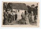 [Z.X0017] (p16) Polen 1939 Wohnkultur Hütte Einheimische Bauern Weib Kind Soldat Nude