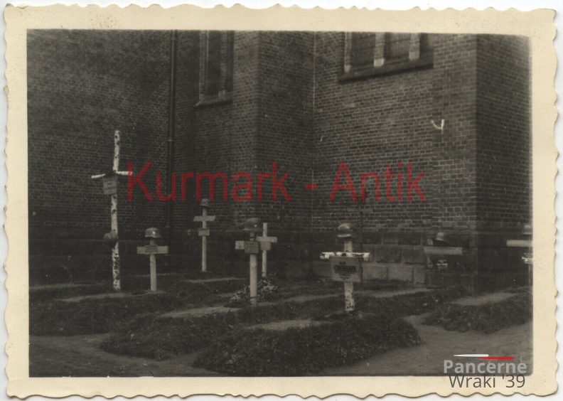 [Z.X0010] Q559 Foto Wehrmacht Polen Rabka Zdrój Kirche church kia deutsche Soldaten.jpg