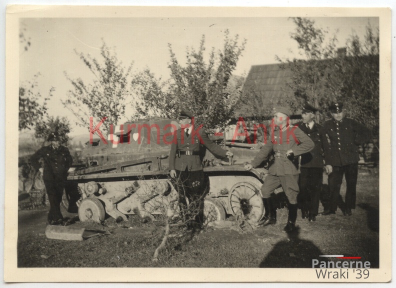 [Z.X0010] Q561 Foto Wehrmacht Polen Spytkowice Nowotarski Panzer II Front combat crash.jpg