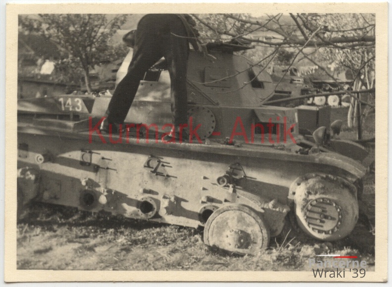 [Z.X0010] Q562 Foto Wehrmacht Polen Spytkowice Nowotarski Panzer II Front combat crash.jpg
