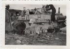 [Z.Inf.Rgt.66.001] #108 aw 11.9.1939 Polen WH Inf.Rgt.66 Offizier ausgebrannter WH Panzer IV Clowaczow (2)
