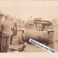 [S0013] deut. MG Panzer Tank PzKpfw nach Volltreffer völlig zerstört Ostfront aw