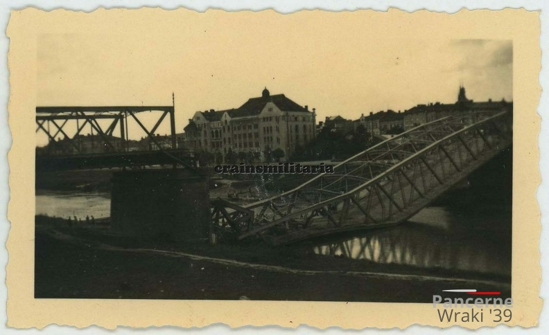 [Z.Aufkl.Abt.(mot).08.001] #058 Foto zerstörte San Brücke in PRZEMYSL Polen 1939.jpg