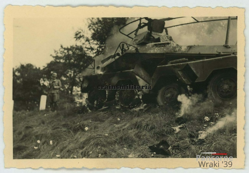 [Z.Aufkl.Abt.(mot).08.001] #060 Foto brennende 5.PD Panzerspähwagen 8-Rad Funk SdKfz 263 in Polen 1939