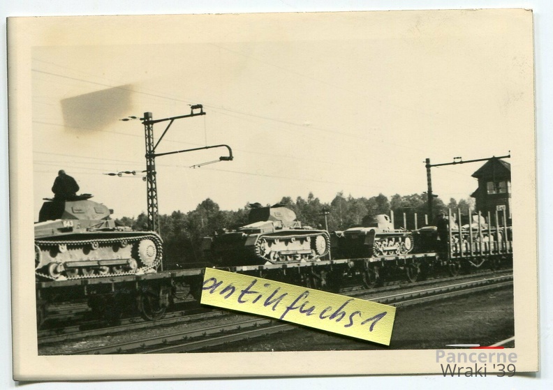 [Z.Pz.Rgt.31.003] #032 Deutsche Front-Panzer auf Eisenbahn-Transport-Anhänger in Polen 1939 aw