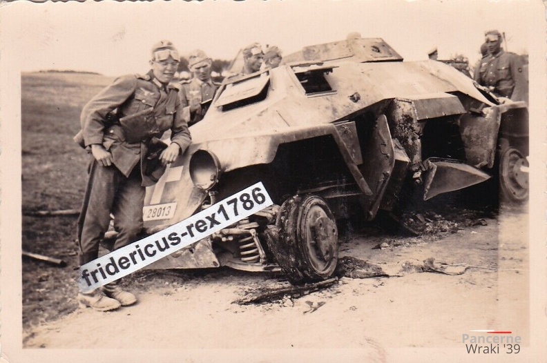 [Z.Inf.Rgt.62.001] Foto WH Inf.Rgt. 62 7. ID 14. Pzabw Kop im Osten Polen 1939 Panzer Spähwagen.jpg
