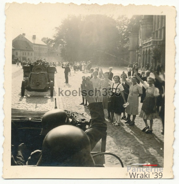 [Z.Pz.Abw.Abt.53.001] Foto Panzerjäger Abt. 53 Polenfeldzug 1939 Begrüßung in Pless Pszcyna Polen # B