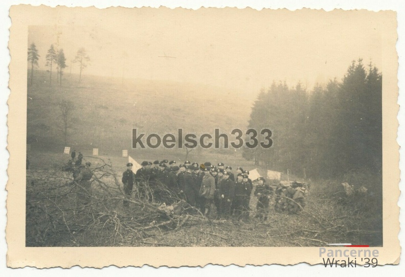 [Z.Pz.Rgt.04.001] #001 Foto Panzermänner beim Schießen im Sudetenland Panzer Reg. 4 Tschechien 1938.jpg