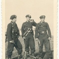 [Z.Pz.Rgt.04.001] #013 Foto Panzermänner mit Handgranaten Pistole P 08 MG Signalpistole in Tschechien  aw
