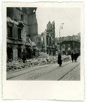 [Z.Inf.Div.19.001] #042 Orig. Foto Strassenszene Bevölkerung Offizier in zerstörtes WARSCHAU Polen 1939