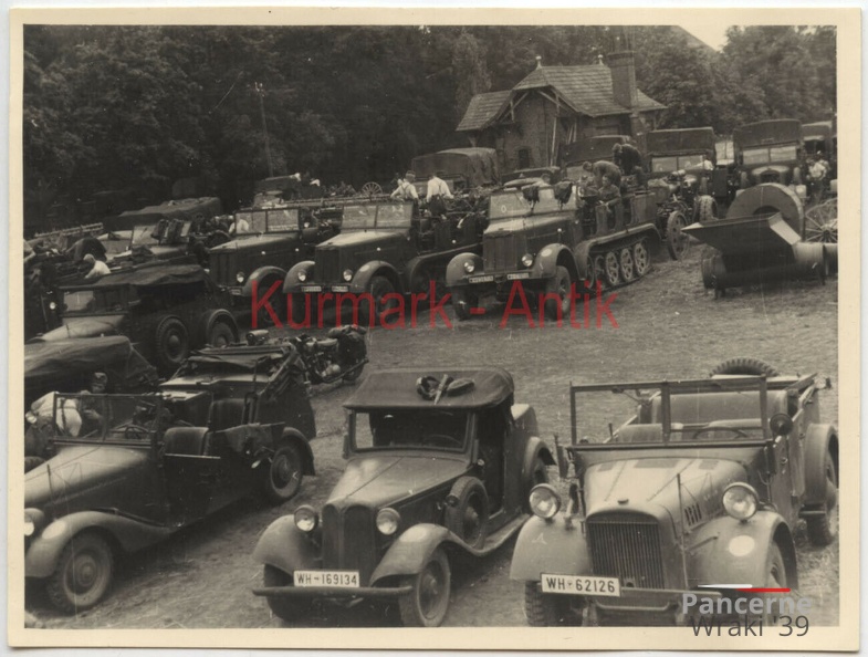 [Z.Art.Rgt.49.001] C445 Foto Wehrmacht Artillerie Regt.49 Polen LKW Halbkette Schlosswalden Oppeln