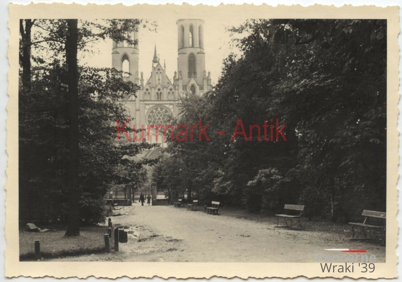 [Z.Art.Rgt.49.001] C456 Foto Wehrmacht Art. Reg.49 Polen Feldzug Radom Kirche Park Top Motiv