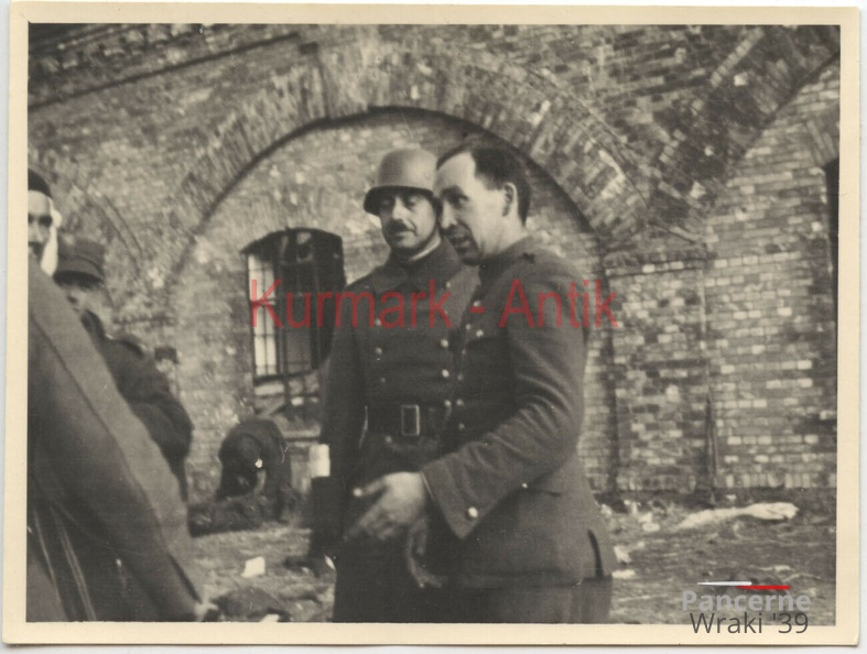 [Z.Art.Rgt.49.001] C472 Foto Wehrmacht Art. Reg.49 Polen Feldzug Warschau Bunker Fort IX POW Offizi