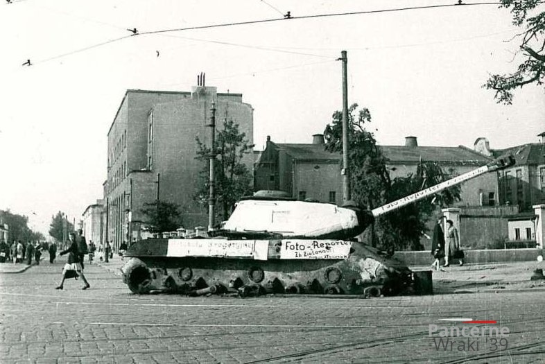 IS-2, 34 Gwardyjski Pułk Czołgów Ciężkich, Poznań, ul.Zwierzyniecka (054){b}.jpg