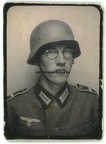 [Z.Arm.San.Pk.001] Orig. Foto Portrait Heer Sanitäter mit Stahlhelm