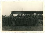 [Z.Arm.San.Pk.001] Orig. Foto Soldaten mit polnisches Flugzeug Wrack in Polen 1939 (2)