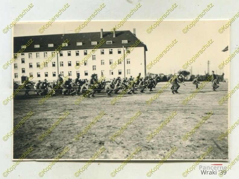 [Z.BA.19.001] #001 Beobachtungs-Abteilung 19, Ausbildung, Schill Kaserne, Braunschweig aw.jpg