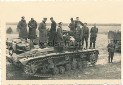 [Pz.Bef.Wg.III Ausf.D], Pz.Rgt.x, #xxx (001){a} Panzer III Befehlswagen vor Siemiatycze Polen 1939
