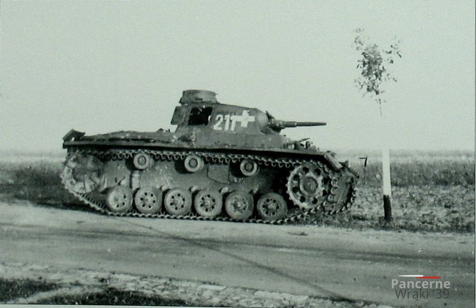 [Pz.Kpfw.III Ausf.E], Pz.Rgt.1, #211 (001){a}