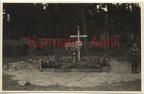[Z.s.Art.Abt.(mot.).641.001] D845 Foto Wehrmacht Artillerie Abt.641 Polen Radom Grab kia Soldat Front Motiv